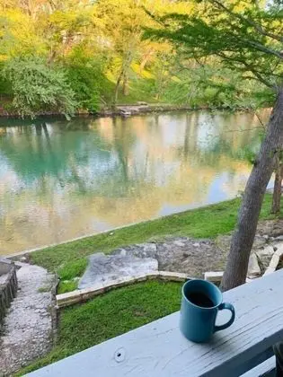 Ev (Water Haus, Daily Rental, 12 Guests)