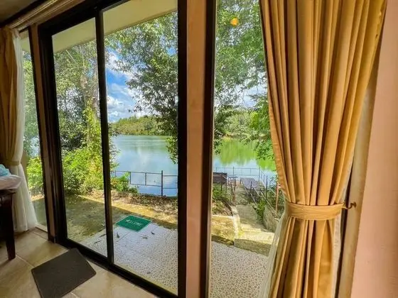 Deluxe Tek Büyük Yataklı Oda, Lagün Manzaralı