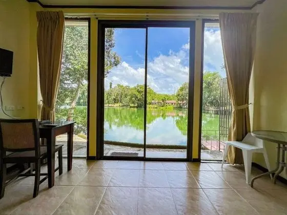 Deluxe Tek Büyük Yataklı Oda, Lagün Manzaralı