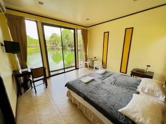 Deluxe Tek Büyük Yataklı Oda, Lagün Manzaralı