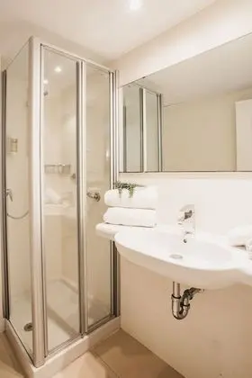Tek Büyük Yataklı Oda (no balcony - 3 adults - no water park)