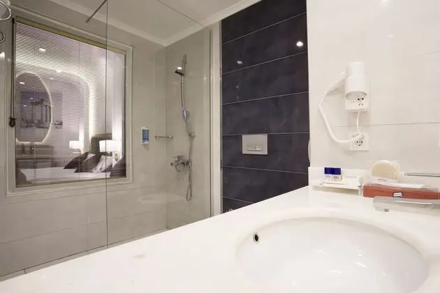 https://imagessl.etstur.com/files/images/hotelImages/test/TR/50208/l/BANYO.jpg