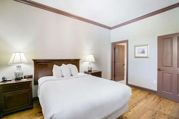 Oda, 1 En Büyük (King) Boy Yatak, Engellilere Uygun, Sigara İçilmez