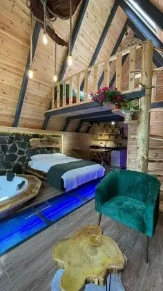 Waterfall bungalov 101