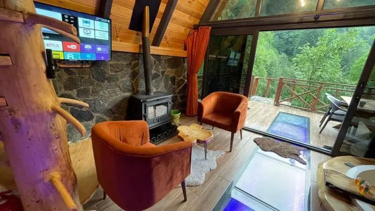 Waterfall Bungalow 102