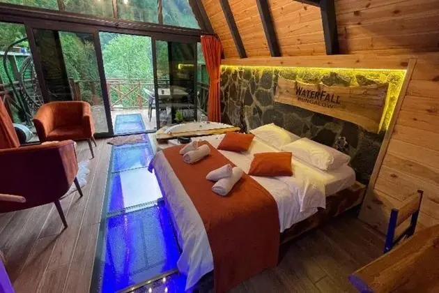 Waterfall Bungalow 101