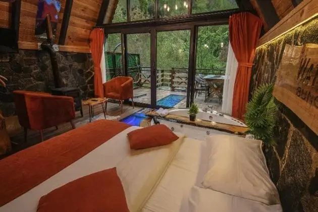 Waterfall Bungalow 101