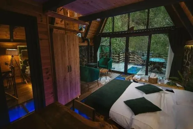 Waterfall Bungalow 102