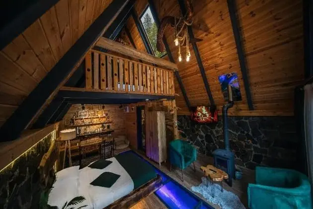 Waterfall Bungalow 102
