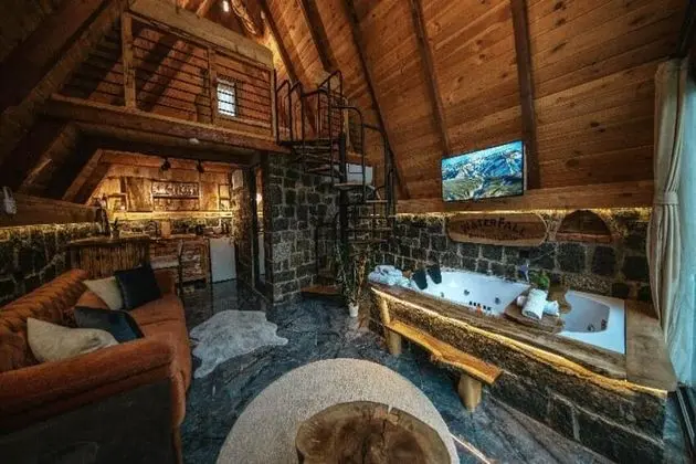 Waterfall Bungalow 103