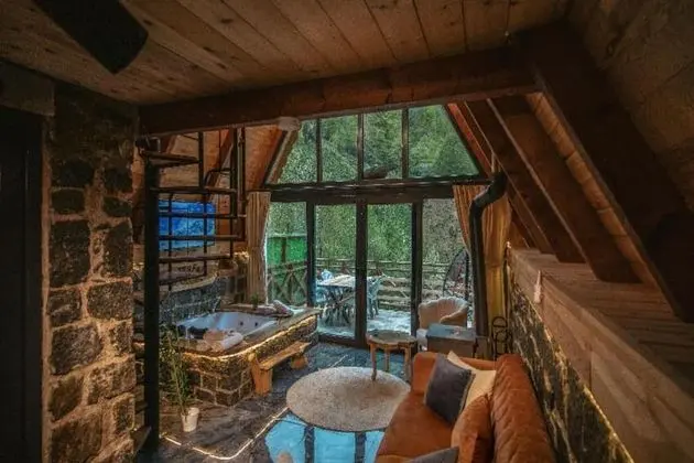 Waterfall Bungalow 103