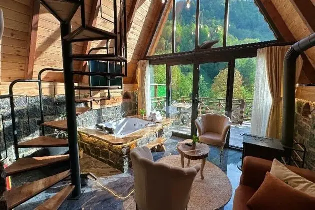 Waterfall Bungalow 103