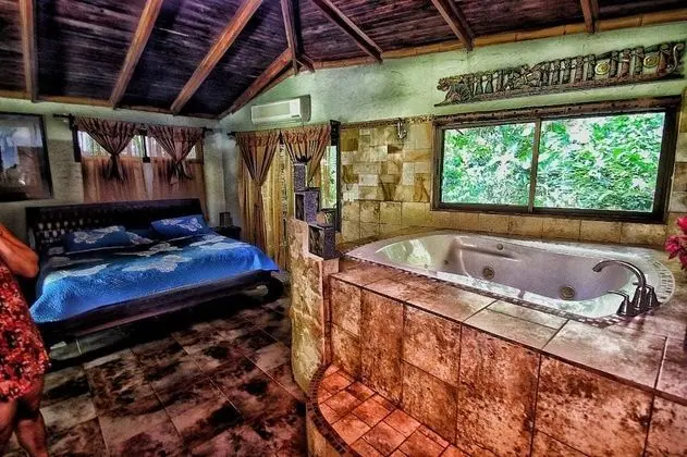Honeymoon Suite