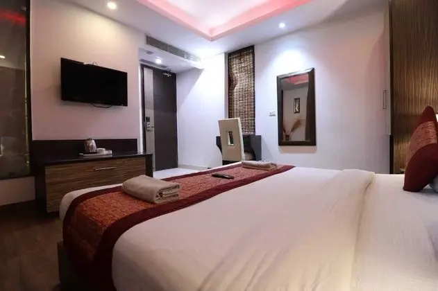 Luxury Tek Büyük Yataklı Oda