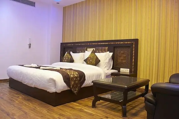 Luxury Tek Büyük Yataklı Oda