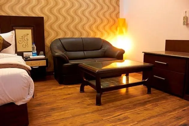 Premium Tek Büyük Yataklı Oda
