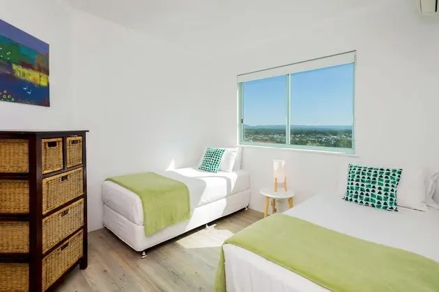 Deluxe Apart Daire, 2 Yatak Odası, Okyanus Manzaralı, Denize Sıfır (1 Night Ocean View)
