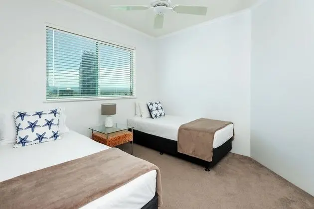 Deluxe Apart Daire, 2 Yatak Odası, Okyanus Manzaralı, Denize Sıfır (1 Night Ocean View)