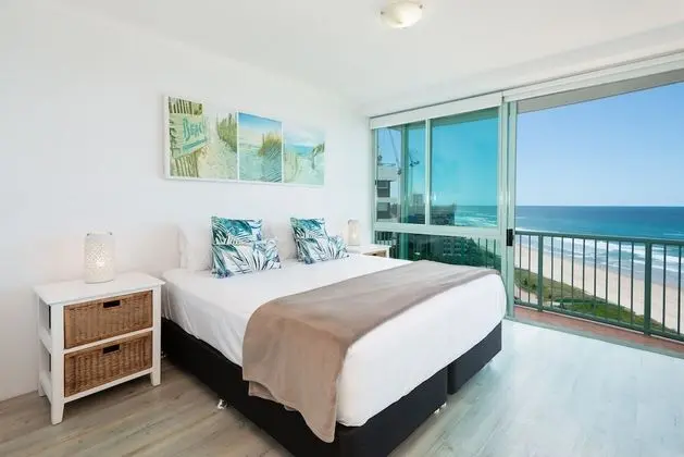 Deluxe Apart Daire, 2 Yatak Odası, Okyanus Manzaralı, Denize Sıfır (1 Night Ocean View)