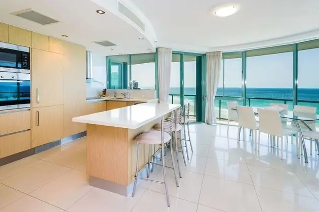 Deluxe Apart Daire, 2 Yatak Odası, Okyanus Manzaralı, Denize Sıfır (1 Night Ocean View)