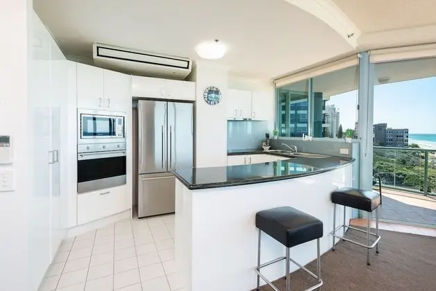 Deluxe Apart Daire, 2 Yatak Odası, Okyanus Manzaralı, Denize Sıfır (1 Night Ocean View)