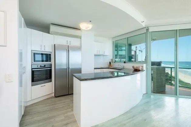Deluxe Apart Daire, 2 Yatak Odası, Okyanus Manzaralı, Denize Sıfır (1 Night Ocean View)