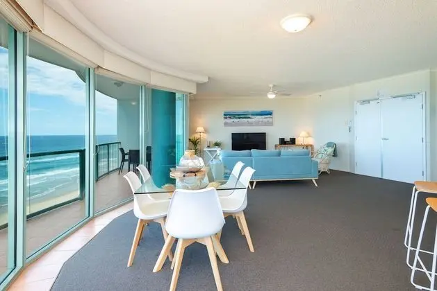 Deluxe Apart Daire, 2 Yatak Odası, Okyanus Manzaralı, Denize Sıfır (1 Night Ocean View)