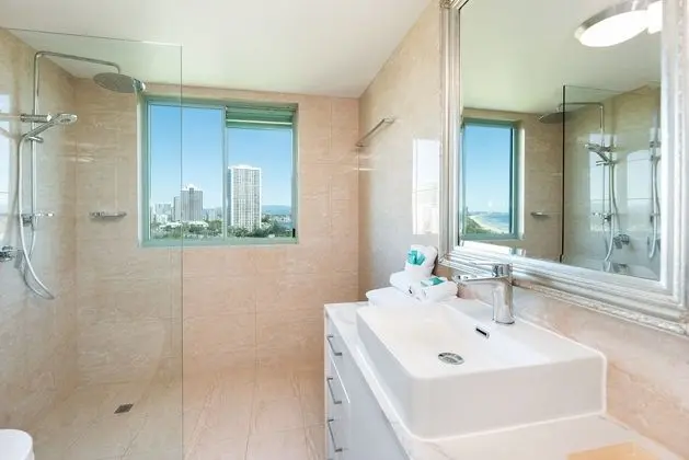 Deluxe Apart Daire, 2 Yatak Odası, Okyanus Manzaralı, Denize Sıfır (1 Night Ocean View)