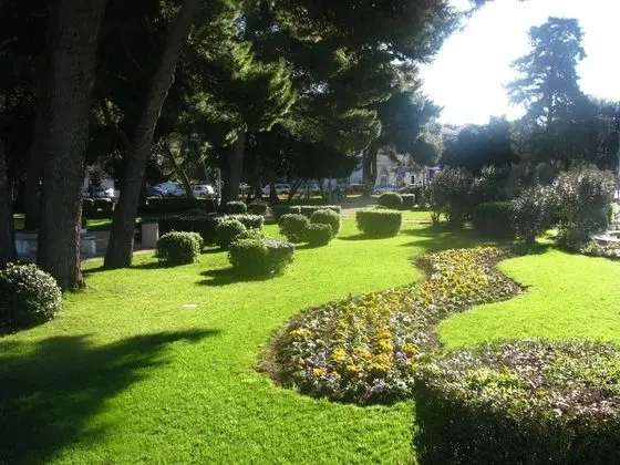 Ev, 2 Büyük (Queen) Boy Yatak