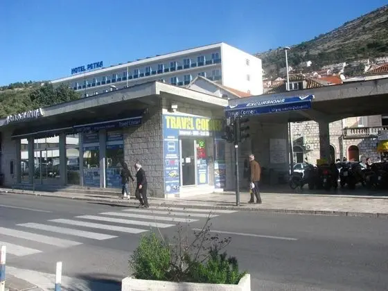 Ev, 2 Büyük (Queen) Boy Yatak