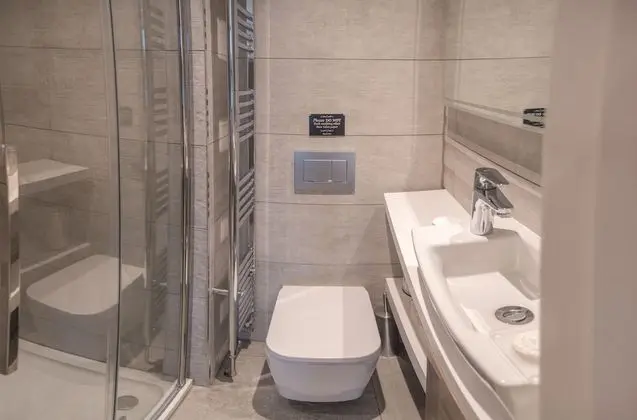 Superior Tek Büyük Yataklı Oda, Banyolu/Duşlu, Liman Manzaralı (harbour view ESTUARY ROOM)