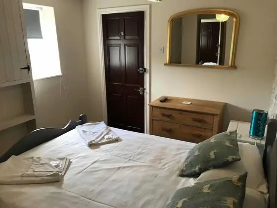 Deluxe Tek Büyük Yataklı Oda (with Shower )
