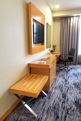 Club Floor Family (City View)