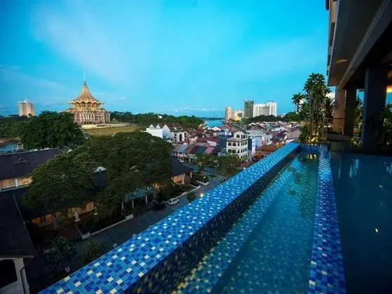 Club Floor Family (City View)