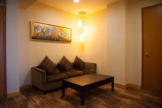 Junior King Suite (Compound View)