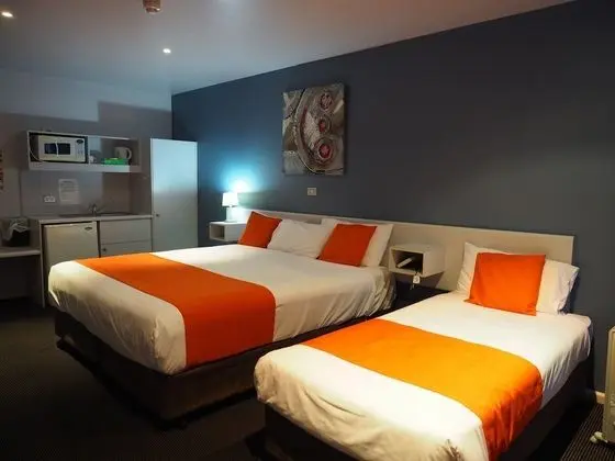 Standard Tek Büyük veya İki Ayrı Yataklı Oda, Sıcak Su Küveti (Motel)