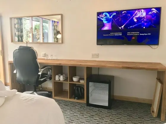 Deluxe İki Ayrı Yataklı Oda, 2 Çift Kişilik Yatak, Balkon, Göl Manzaralı