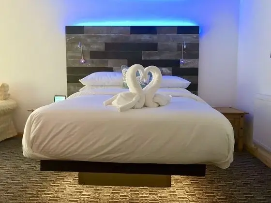 Deluxe Oda, 1 En Büyük (King) Boy Yatak, Balkon, Göl Manzaralı