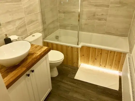 Deluxe Oda, 1 En Büyük (King) Boy Yatak, Balkon, Göl Manzaralı