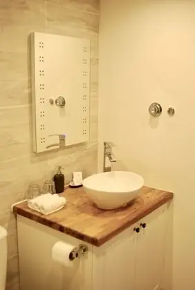 Deluxe Oda, 1 En Büyük (King) Boy Yatak, Balkon, Göl Manzaralı