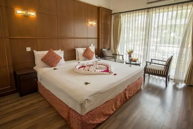 Deluxe Tek Büyük veya İki Ayrı Yataklı Oda, 1 Yatak Odası, Balkon, Göl Manzaralı