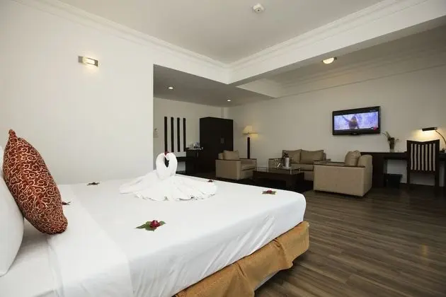 Deluxe Tek Büyük veya İki Ayrı Yataklı Oda, 1 Yatak Odası, Balkon, Göl Manzaralı