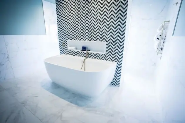 Süit (The Other Penthouse Suite)