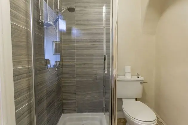 Comfort Tek Büyük Yataklı Oda, Banyolu/Duşlu (Small Double Room )