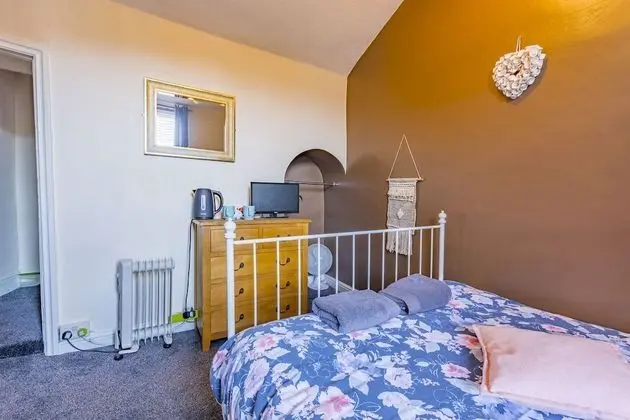 Comfort Tek Büyük Yataklı Oda, Banyolu/Duşlu (Small Double Room )