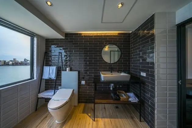 Deluxe Tek Büyük Yataklı Oda, Liman Manzaralı