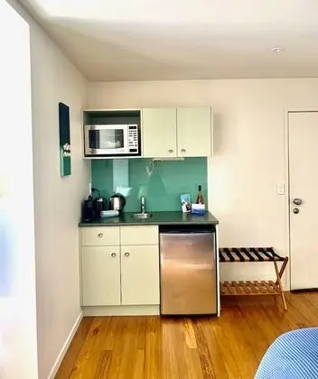 Oda, Deniz Manzaralı (Apartment Two)