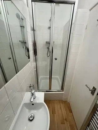 Superior İki Ayrı Yataklı Oda, Banyolu/Duşlu, Avlu Manzaralı (or Superior King)