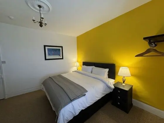 Superior Tek Büyük Yataklı Oda, Banyolu/Duşlu, Avlu Manzaralı (Double Ensuite)