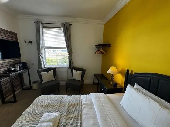 Superior Tek Büyük Yataklı Oda, Banyolu/Duşlu, Avlu Manzaralı (Double Ensuite)